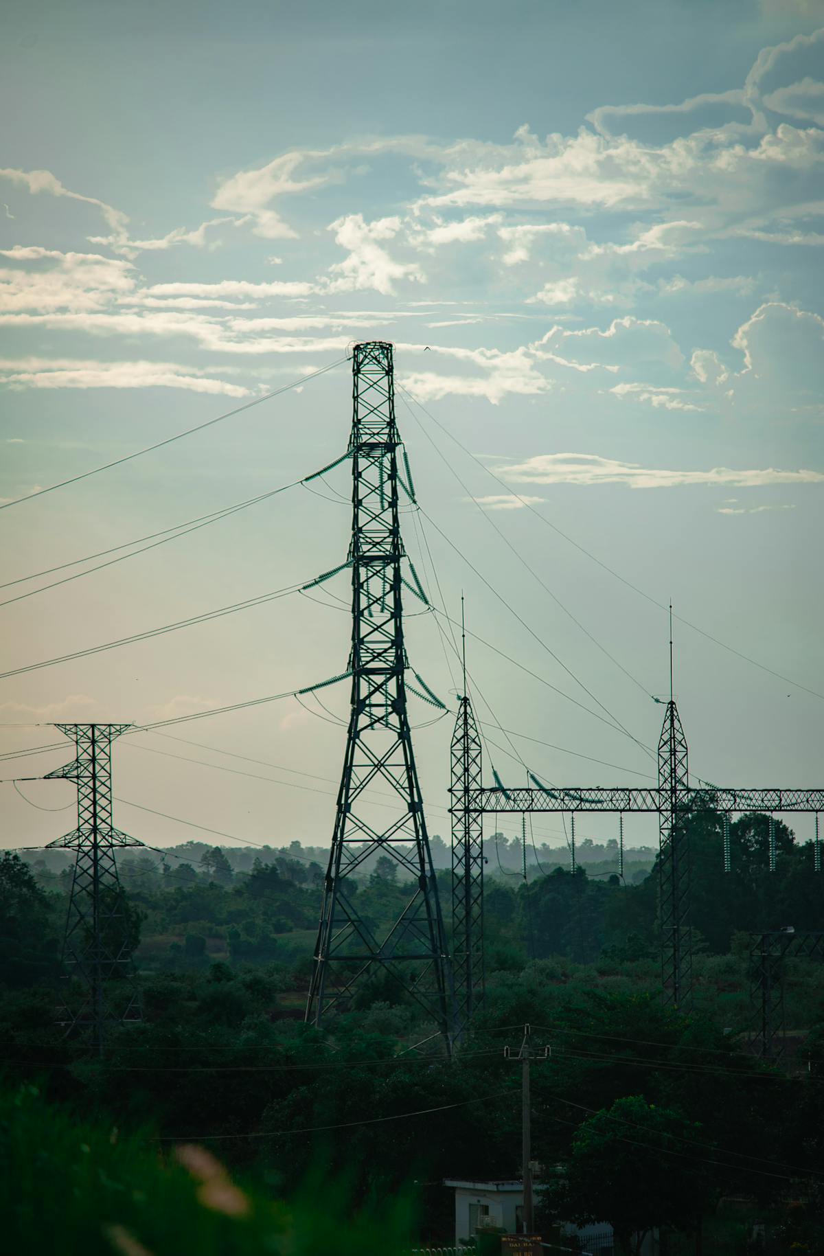 Power distribution lines